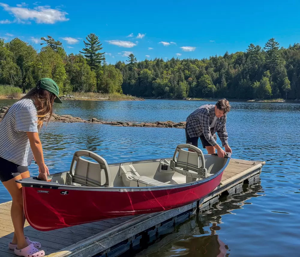 Explorer 14.6 DLX Canoe